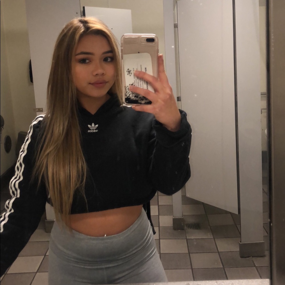 Adidas crop top sweater